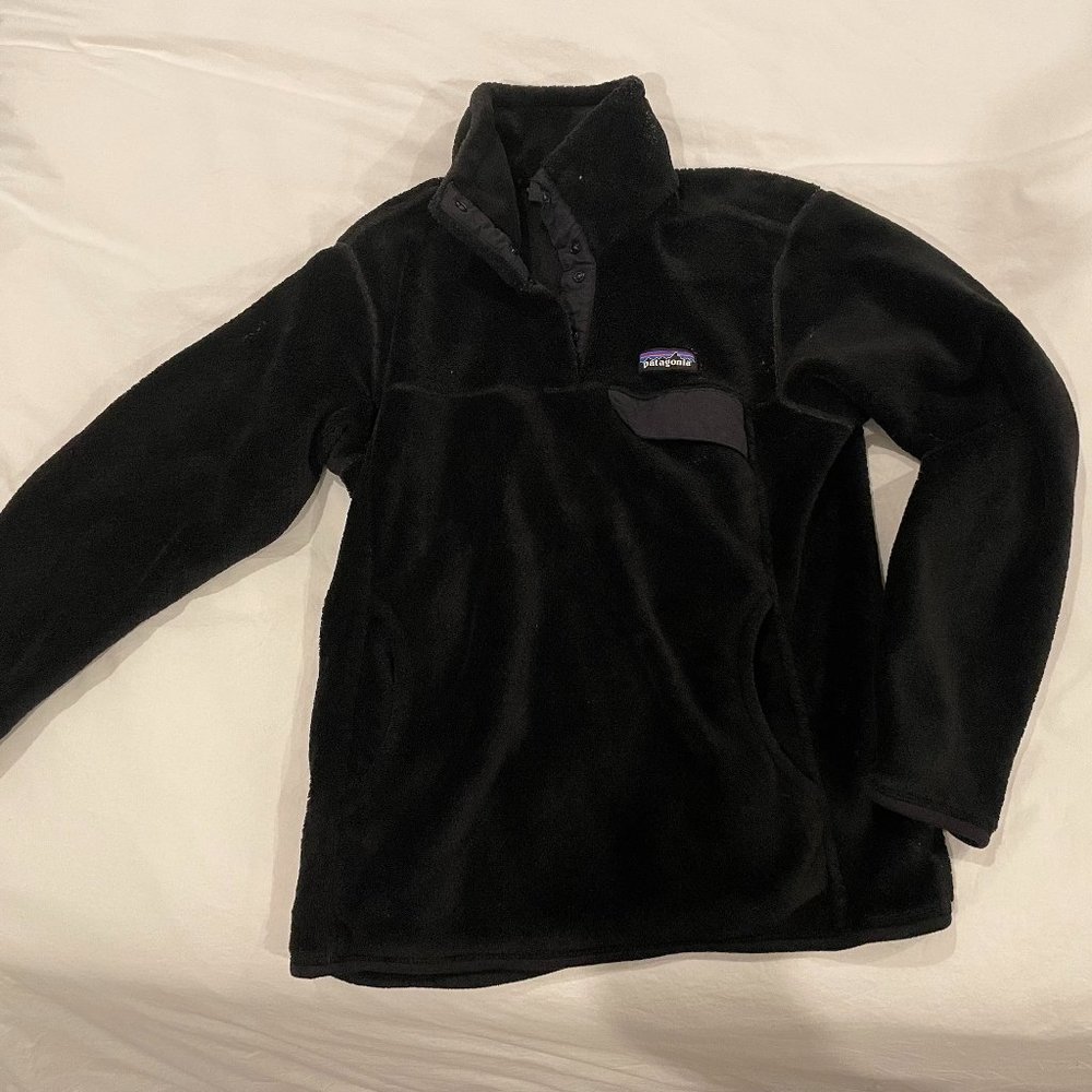 Black Patagonia Fleece Sweatshirt